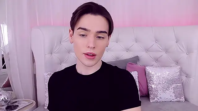 RobbyCharming online show from 02/28/25, 07:46