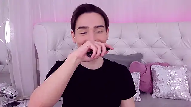 RobbyCharming online show from 03/01/25, 07:48