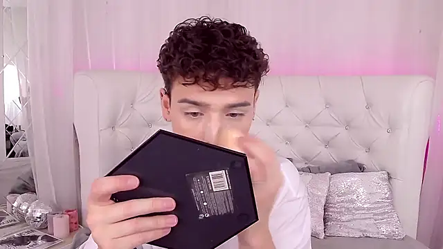 RobbyCharming online show from 09/21/25, 03:30