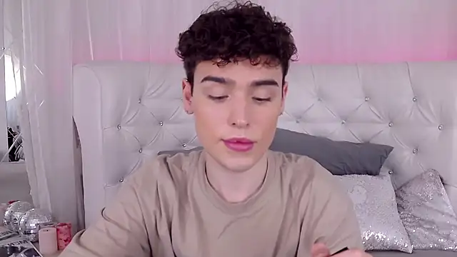 RobbyCharming online show from 10/06/25, 03:48