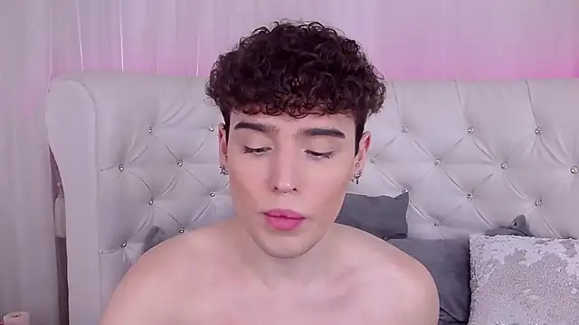 Snapshot of RobbyCharming chatting on 11/16/25, 03:56 RobbyCharming online show from 11/16/25, 03:56