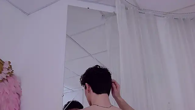 Snapshot of RobbyCharming chatting on 11/28/25, 03:42 RobbyCharming online show from 11/28/25, 03:42