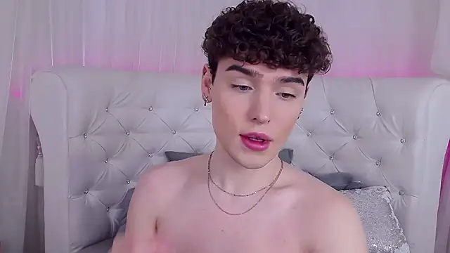 Snapshot of RobbyCharming chatting on 12/04/25, 03:49 RobbyCharming online show from 12/04/25, 03:49