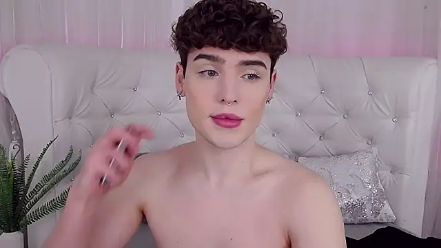Snapshot of RobbyCharming chatting on 02/06/26, 04:28 RobbyCharming online show from 02/06/26, 04:28