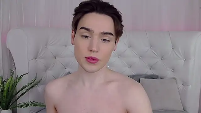 Snapshot of RobbyCharming chatting on 04/11/26, 04:17 RobbyCharming online show from 04/11/26, 04:17