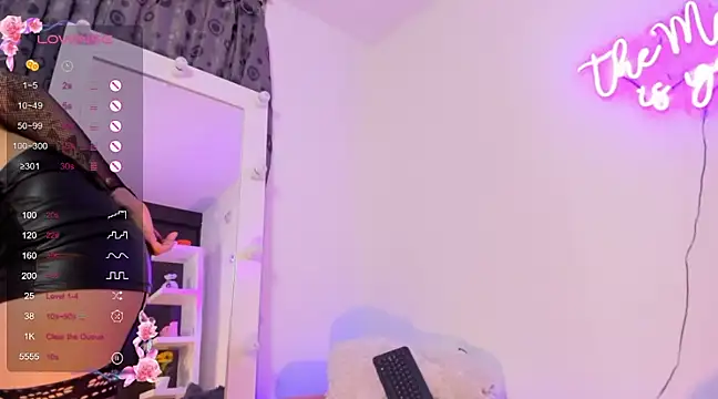 Snapshot of dana_montana_ chatting on 12/27/24, 09:50 dana montana online show from 12/27/24, 09:50