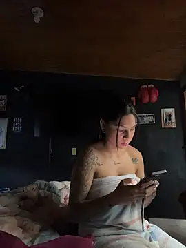 Snapshot of charlotte_stevenss_ chatting on 10/15/25, 02:39 charlotte stevenss online show from 10/15/25, 02:39