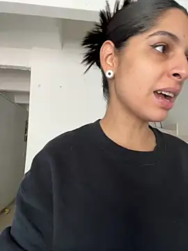 Snapshot of charlotte_stevenss_ chatting on 10/29/25, 03:25 charlotte stevenss online show from 10/29/25, 03:25