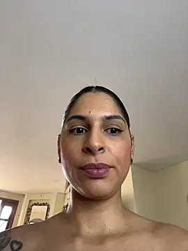 Snapshot of charlotte_stevenss_ chatting on 11/16/25, 03:17 charlotte stevenss online show from 11/16/25, 03:17