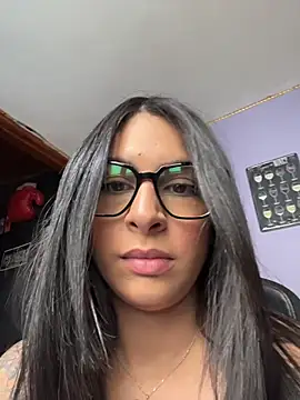 charlotte stevenss  online show from 07/18/26, 04:00