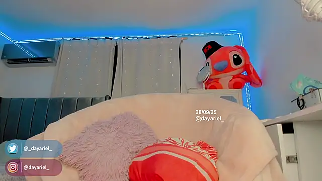 Yellowranger1 online show from 09/29/25, 01:44