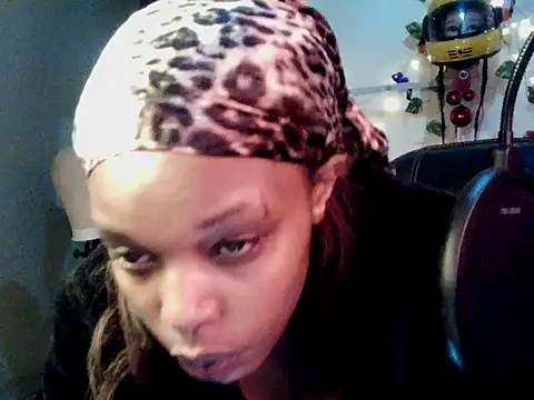 Snapshot of Anaconda2350 chatting on 04/04/26, 10:29 Anaconda2350 online show from 04/04/26, 10:29
