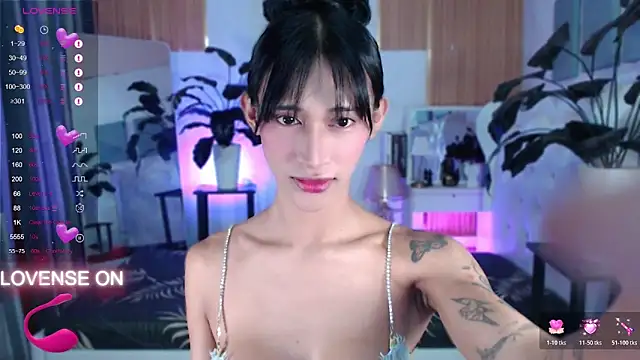 Snapshot of Unforttable_Anisha chatting on 10/20/25, 12:27 Unforttable Anisha online show from 10/20/25, 12:27