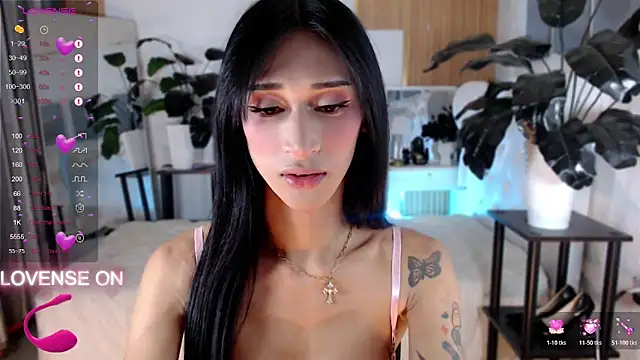 Snapshot of Unforttable_Anisha chatting on 11/16/25, 12:22 Unforttable Anisha online show from 11/16/25, 12:22