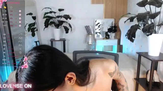 Snapshot of Unforttable_Anisha chatting on 12/02/25, 01:28 Unforttable Anisha online show from 12/02/25, 01:28