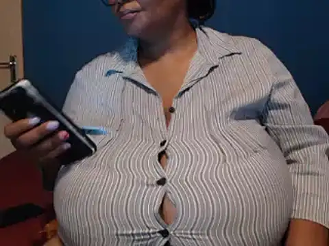 CUTEFIRMMELONSS online show from 12/26/24, 07:49