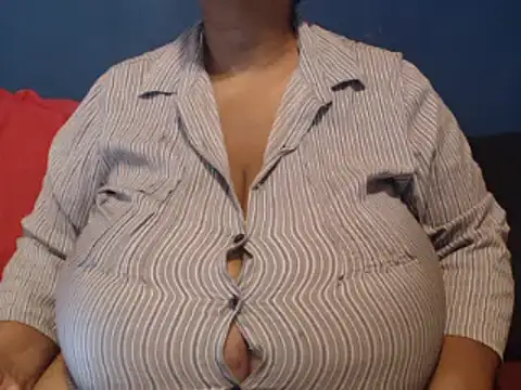 CUTEFIRMMELONSS online show from 03/04/25, 09:51