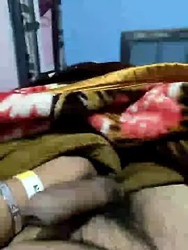 Snapshot of Deshilund9 chatting on 01/01/25, 02:31 Deshilund9 online show from 01/01/25, 02:31
