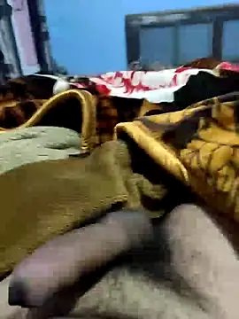 Snapshot of Deshilund9 chatting on 01/04/25, 12:59 Deshilund9 online show from 01/04/25, 12:59