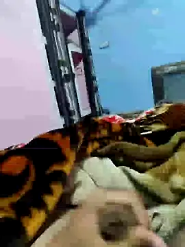 Snapshot of Deshilund9 chatting on 01/06/25, 12:37 Deshilund9 online show from 01/06/25, 12:37