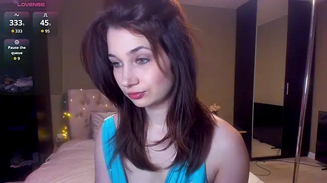 Snapshot of Carina_E chatting on 02/09/26, 10:08 Carina E online show from 02/09/26, 10:08