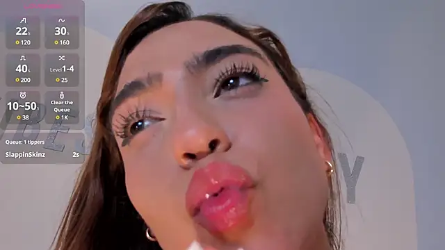 MariamRivera  online show from 02/26/25, 04:03