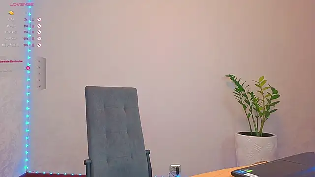 LovlyBambi online show from 09/19/25, 11:22