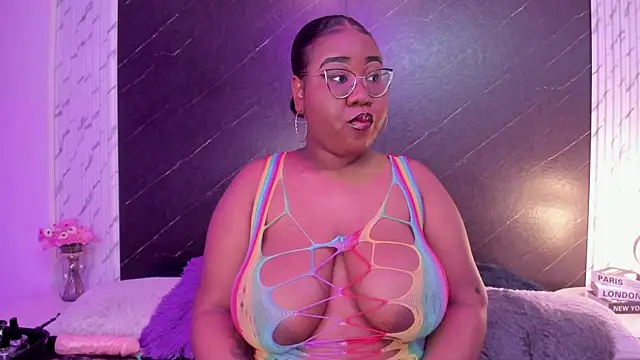 Snapshot of Darnellqueen chatting on 09/18/25, 03:52 Darnellqueen online show from 09/18/25, 03:52