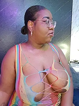 Snapshot of Darnellqueen chatting on 10/10/25, 03:49 Darnellqueen online show from 10/10/25, 03:49