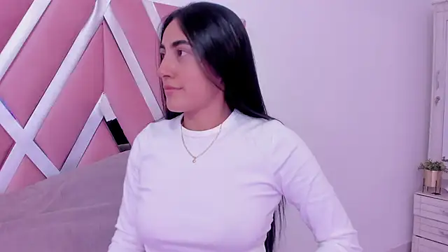 Snapshot of Helenn_monroy1 chatting on 11/10/25, 07:35 Helenn monroy1 online show from 11/10/25, 07:35