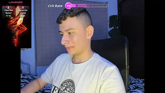 Snapshot of Christ_Miller3 chatting on 10/13/25, 02:55 Christ Miller3 online show from 10/13/25, 02:55