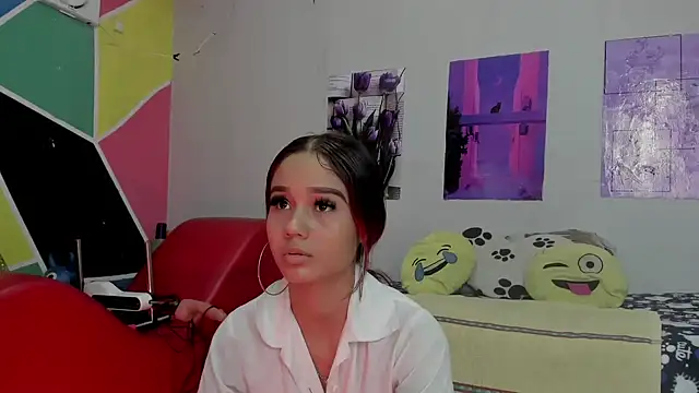 MarianaManzur online show from 01/24/25, 01:47