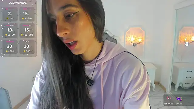 Valentina Ross  online show from 05/09/26, 11:37