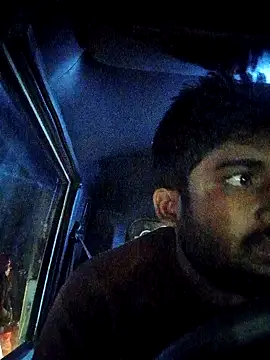 Snapshot of Driver-naru chatting on 01/04/25, 11:59 Driver-naru online show from 01/04/25, 11:59