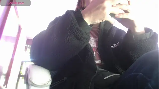 Snapshot of Laurel23_ chatting on 01/22/25, 01:32 Laurel23 online show from 01/22/25, 01:32