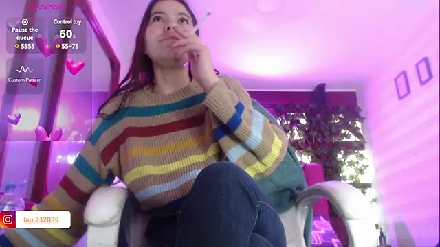 Snapshot of Laurel23_ chatting on 02/19/25, 12:00 Laurel23 online show from 02/19/25, 12:00