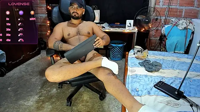 Snapshot of Imperion_king chatting on 12/17/24, 06:02 Imperion king online show from 12/17/24, 06:02