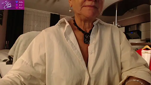 Snapshot of roxana_brooks chatting on 12/06/24, 02:06 roxana brooks online show from 12/06/24, 02:06