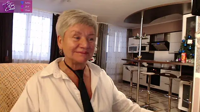 Snapshot of roxana_brooks chatting on 01/12/25, 01:27 roxana brooks online show from 01/12/25, 01:27