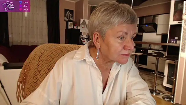 Snapshot of roxana_brooks chatting on 01/14/25, 05:45 roxana brooks online show from 01/14/25, 05:45