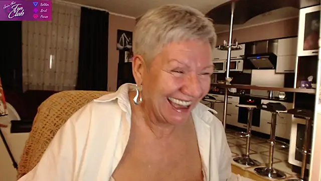 Snapshot of roxana_brooks chatting on 01/16/25, 07:52 roxana brooks online show from 01/16/25, 07:52