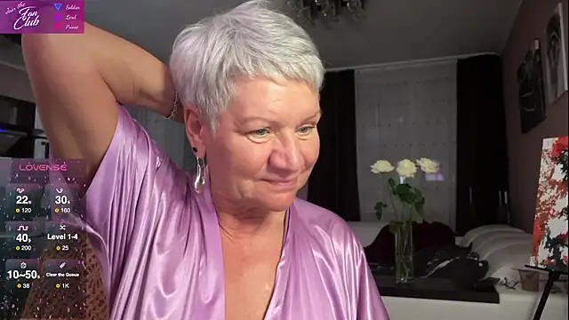 Snapshot of roxana_brooks chatting on 01/27/25, 08:28 roxana brooks online show from 01/27/25, 08:28