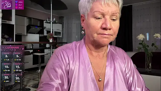 Snapshot of roxana_brooks chatting on 01/28/25, 02:53 roxana brooks online show from 01/28/25, 02:53