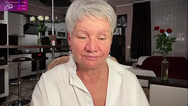 Snapshot of roxana_brooks chatting on 02/03/25, 10:11 roxana brooks online show from 02/03/25, 10:11