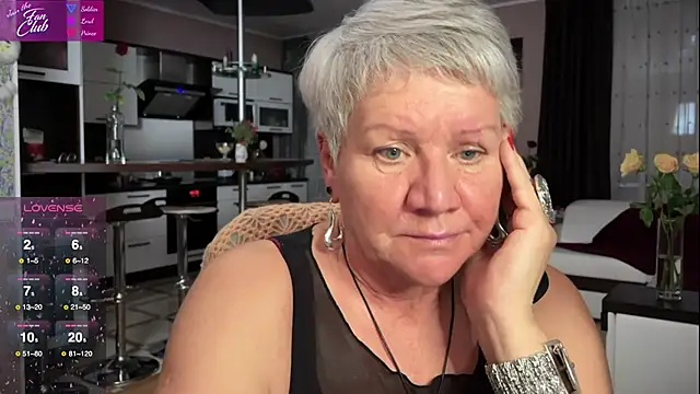 Snapshot of roxana_brooks chatting on 02/12/25, 05:58 roxana brooks online show from 02/12/25, 05:58