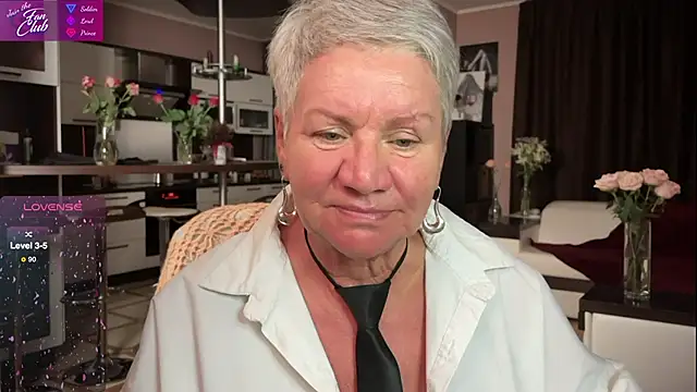 Snapshot of roxana_brooks chatting on 02/26/25, 05:50 roxana brooks online show from 02/26/25, 05:50