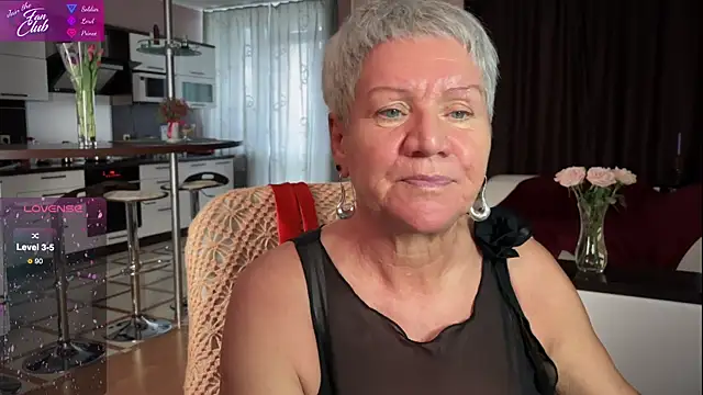 Snapshot of roxana_brooks chatting on 03/07/25, 10:02 roxana brooks online show from 03/07/25, 10:02