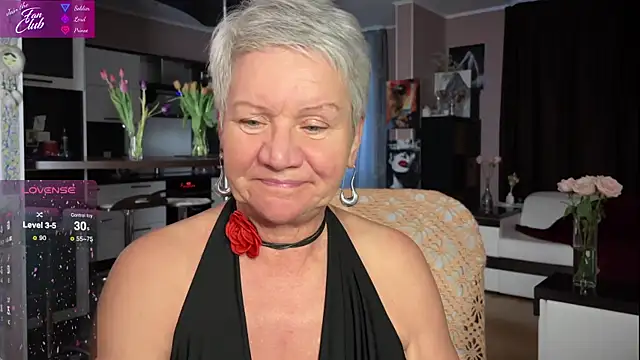 Snapshot of roxana_brooks chatting on 03/10/25, 03:20 roxana brooks online show from 03/10/25, 03:20