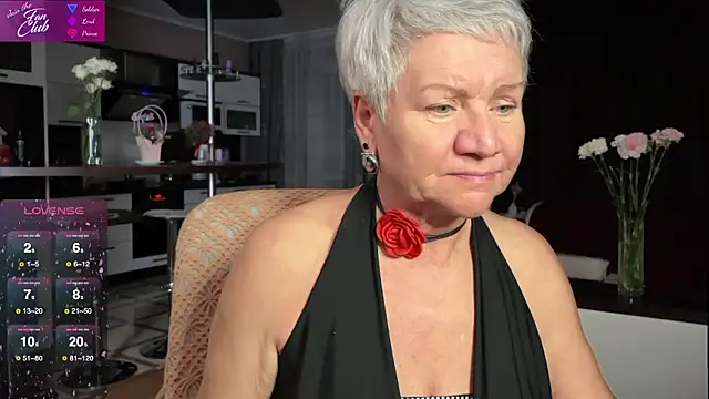 Snapshot of roxana_brooks chatting on 03/22/25, 05:31 roxana brooks online show from 03/22/25, 05:31