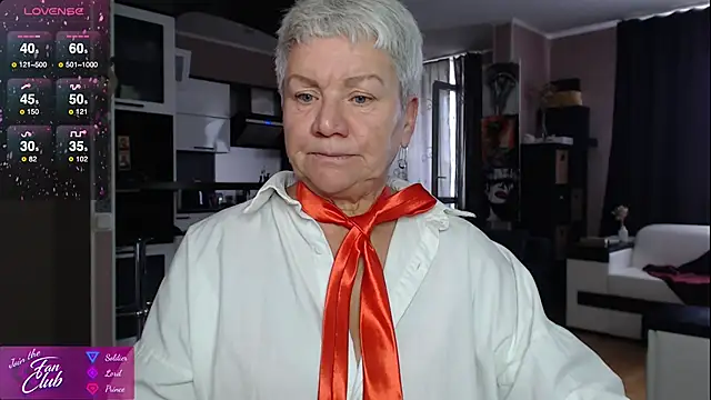 Snapshot of roxana_brooks chatting on 09/24/25, 02:31 roxana brooks online show from 09/24/25, 02:31